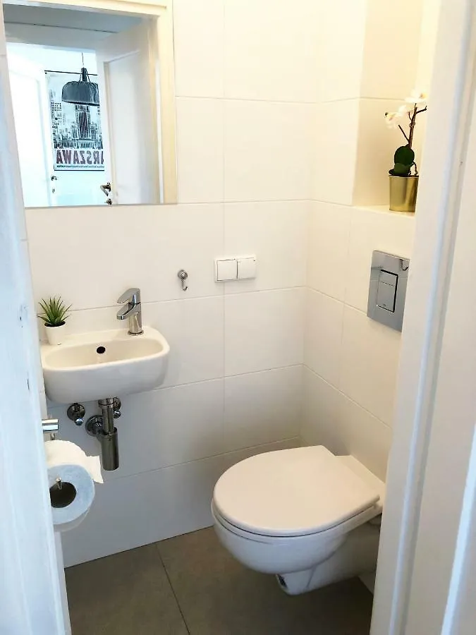 Apartment Aleja Niepodleglosci 245- 2Br By Homeprime Warsaw Poland